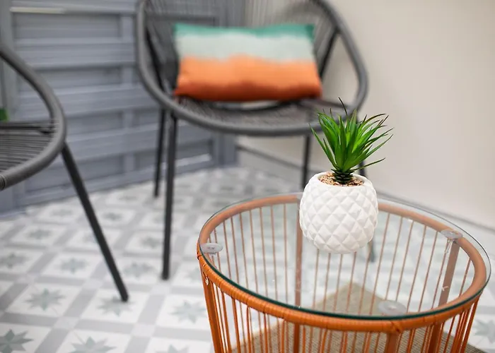 Florit Flats - Port Ii 아파트 *