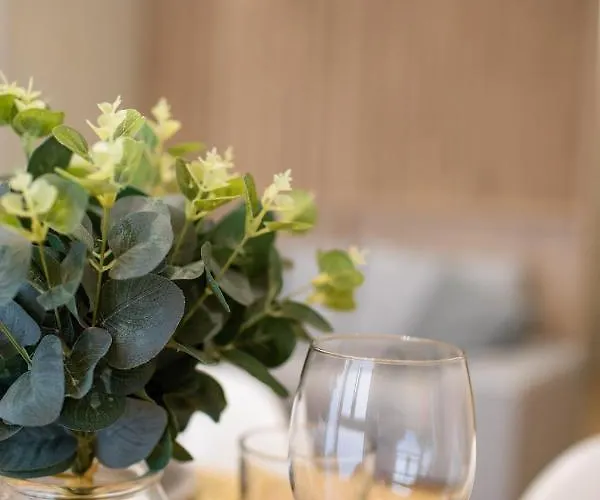 Florit Flats - Port Ii