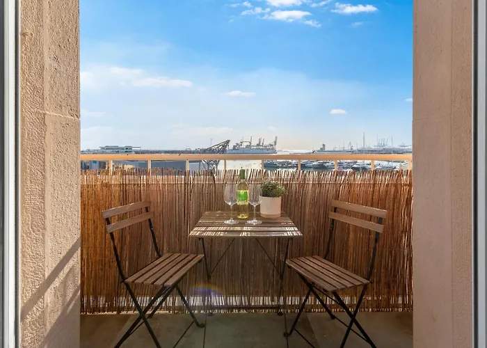 Your At Valencia, Marina Real