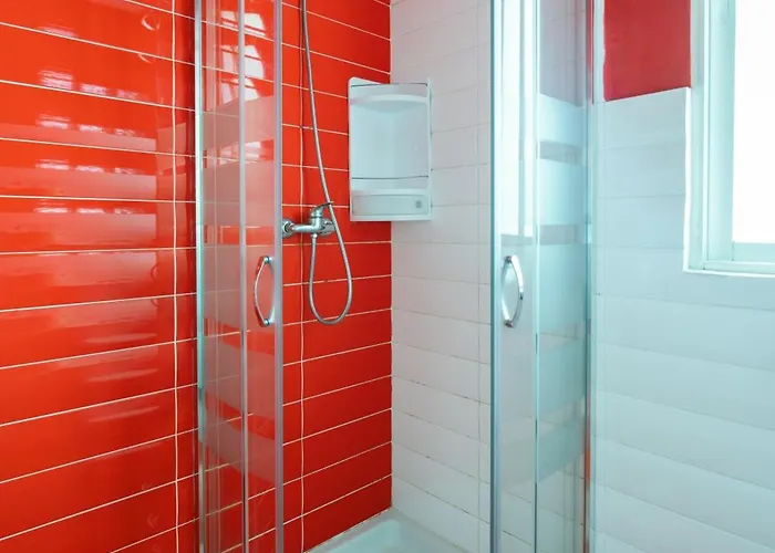 Purple Nest Хостел *