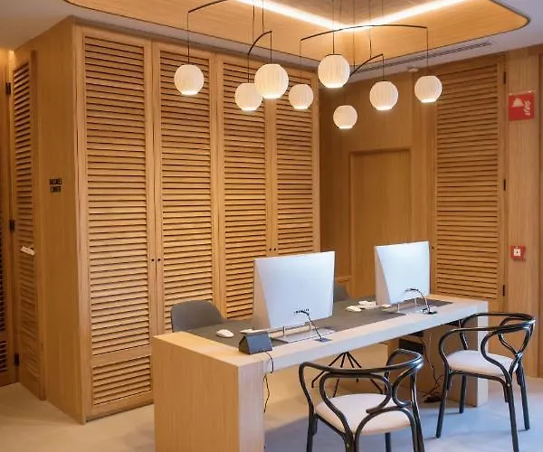 Myr Puerta Serranos Hotel 4*