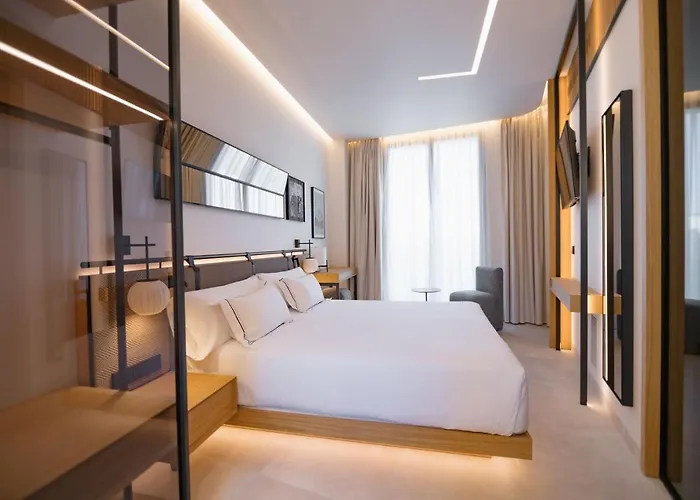 Myr Puerta Serranos 4* Valencia