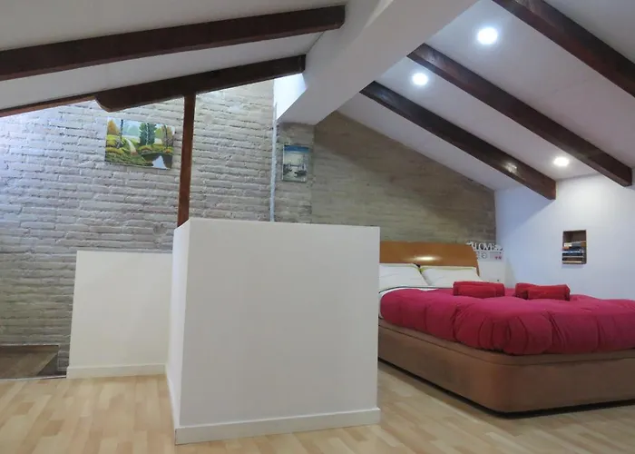 Casa La Buhardilla 아파트