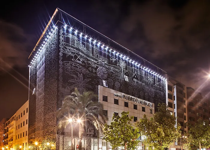 Hotel Silken Puerta 4*