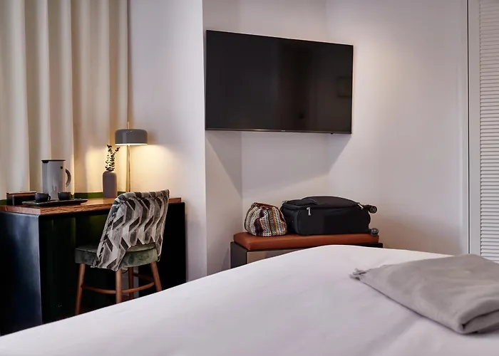 Mate Cosmo - Centre, Hotel 3*