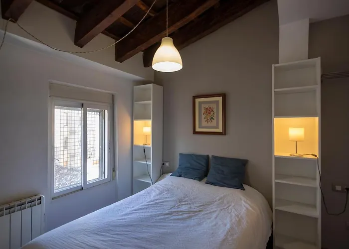 Silk Exchange - Market *