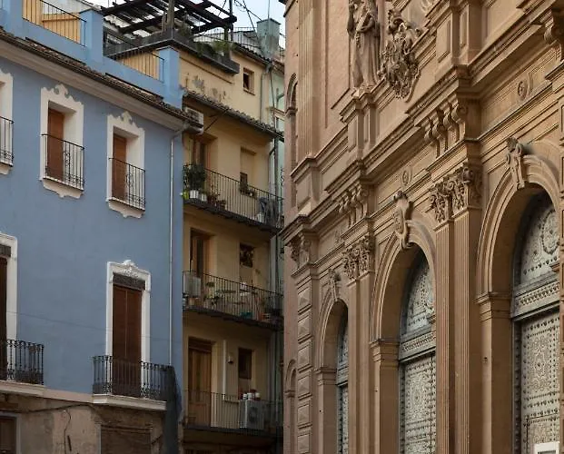 Silk Exchange - Market *
