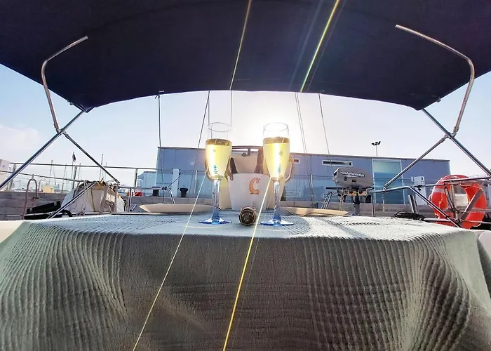 Autentico Velero En Valencia