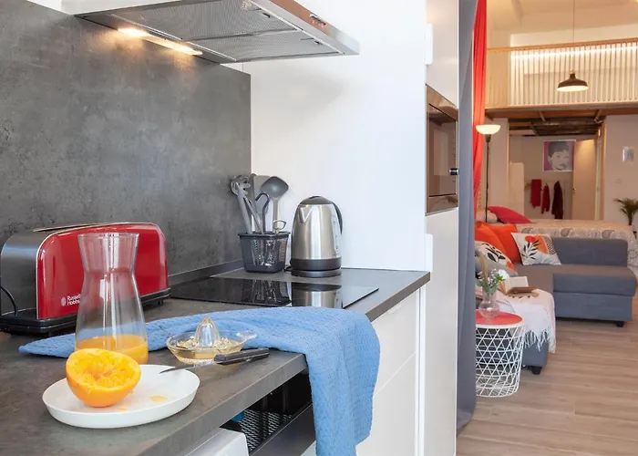 Nb - Cozy Loft Steps From Of Arts & Sciences 아파트 *