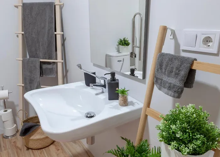 Artistic Digital Retreat-great Location Near Metro Διαμέρισμα