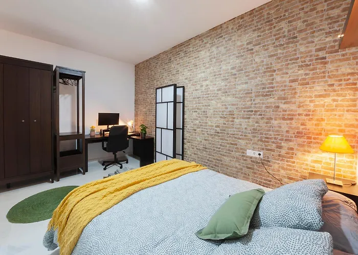 Artistic Digital Retreat-great Location Near Metro Διαμέρισμα