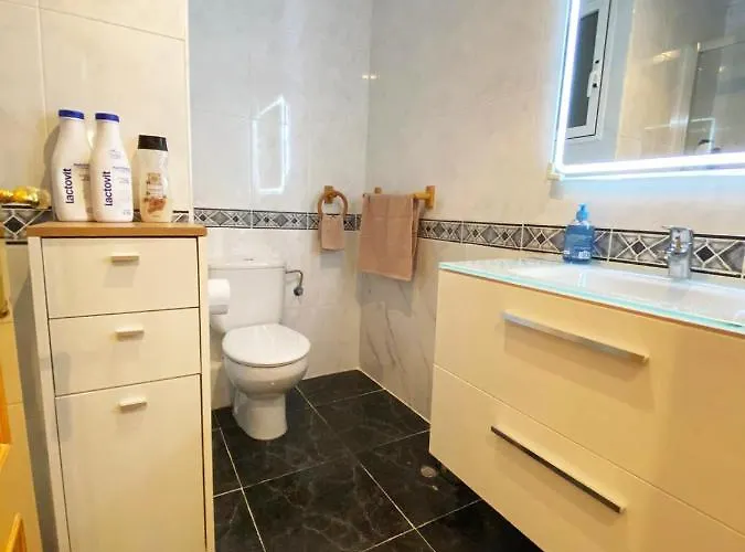 In Great Location In Shared Βαλένθια