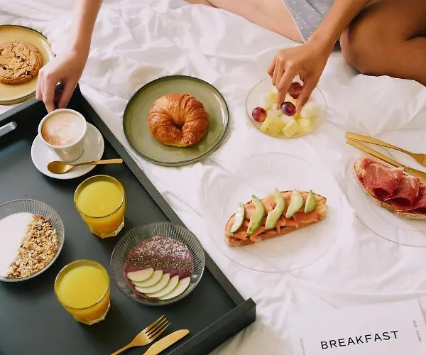 Mate Cosmo - Centre, 3* Valence