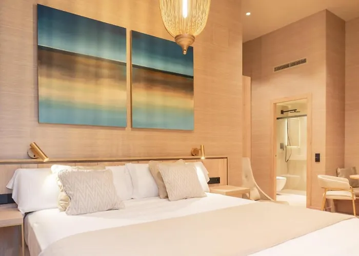 The Valentia Corretgeria فندق 4*