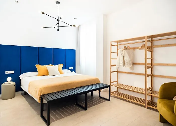 Aparthotel Blanq Marina Suites