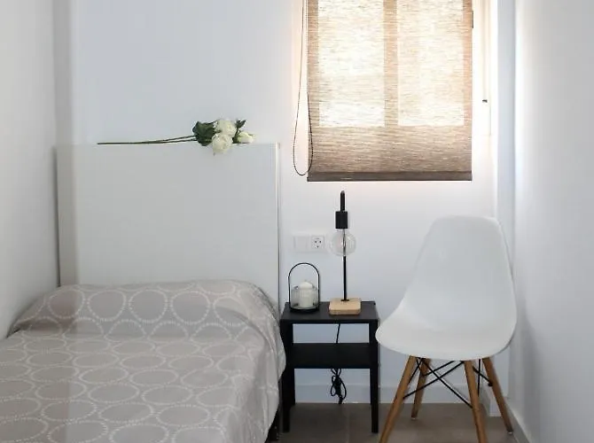 아파트 Piso Cerca Universidades Y De La Playa 발렌시아