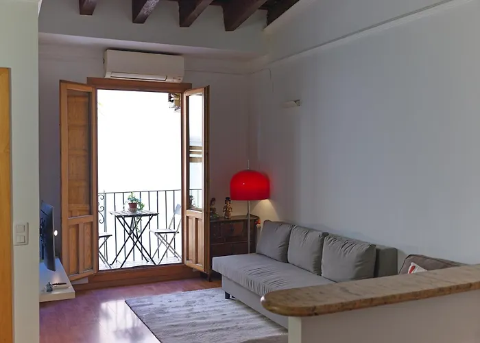 Silk Exchange - Market Valence