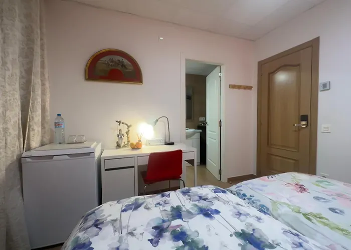 Mirador 2 Del Mercado - Con Bano Privado En El Centro De La Ciudad Vella 홈스테이