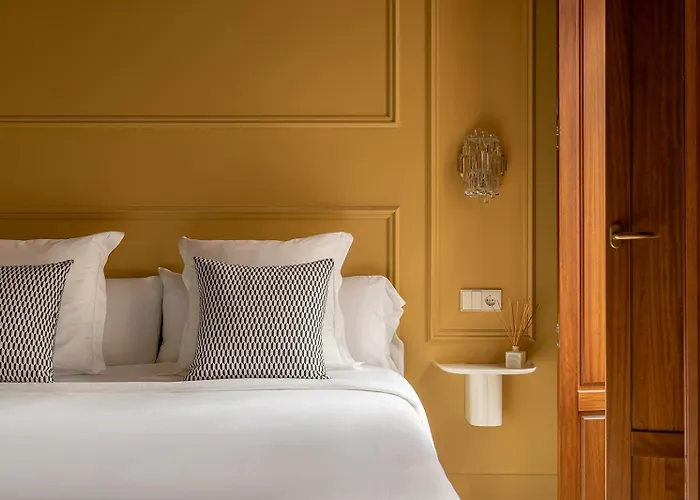 La Novieta Boutique - Adults Only