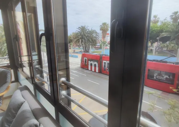 Bright Loft Near The Sea + Bikes Διαμέρισμα *