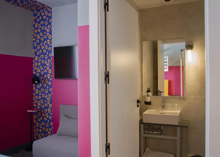 Room00 فالنسيا