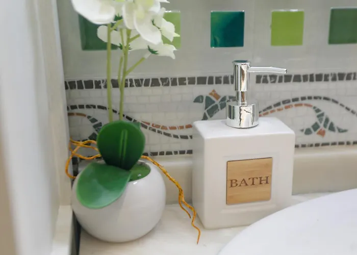 Lovely Near The & Of Arts And Sciences 아파트