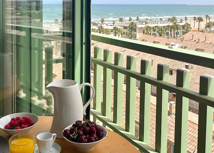 Stylish Well-connected Beachfront Flat Βαλένθια