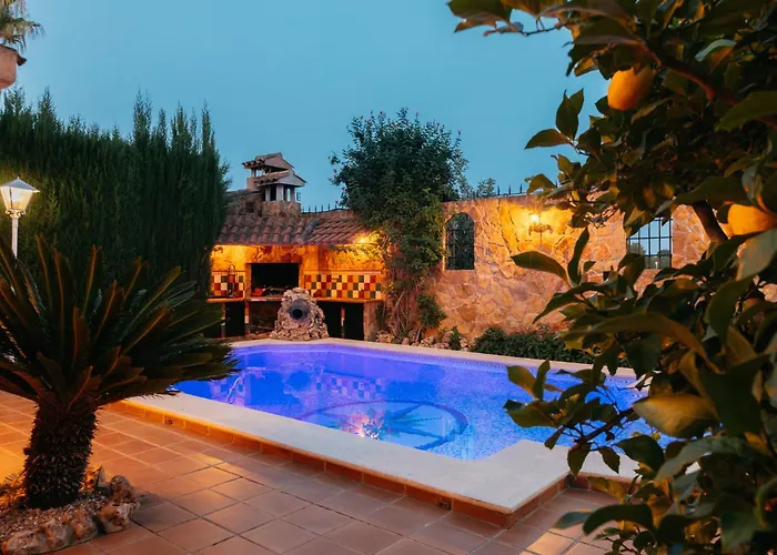 Chalet, Rodeada De Naturaleza Piscina A Doce Klm De Y 7 Del Aeropuerto *