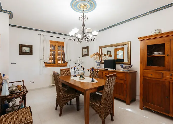 Chalet, Rodeada De Naturaleza Piscina A Doce Klm De Y 7 Del Aeropuerto * Valence