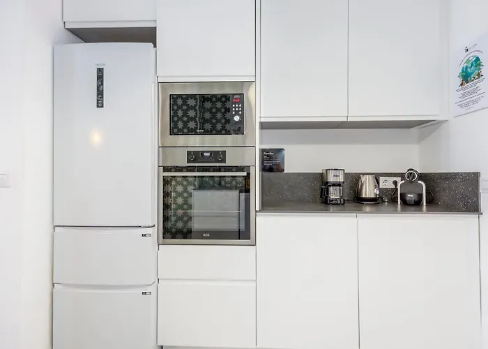 Artisan Haven: El Cabanyal Oasis 펜션 *