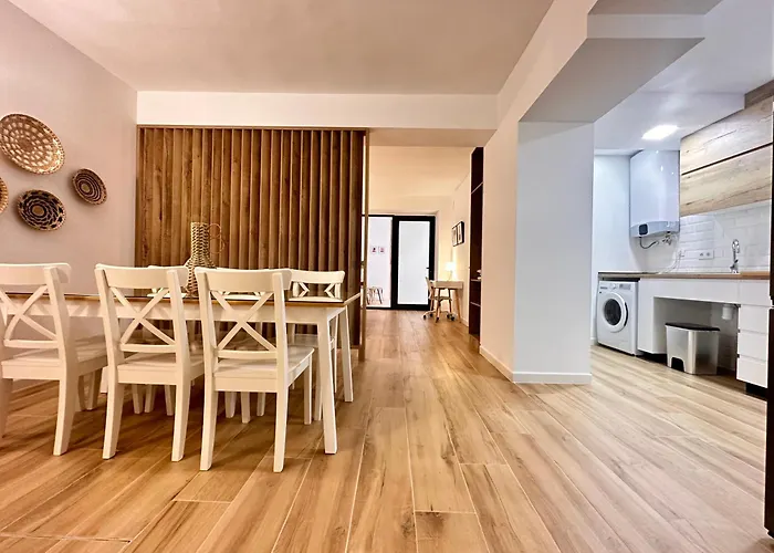 & Ayora Βαλένθια