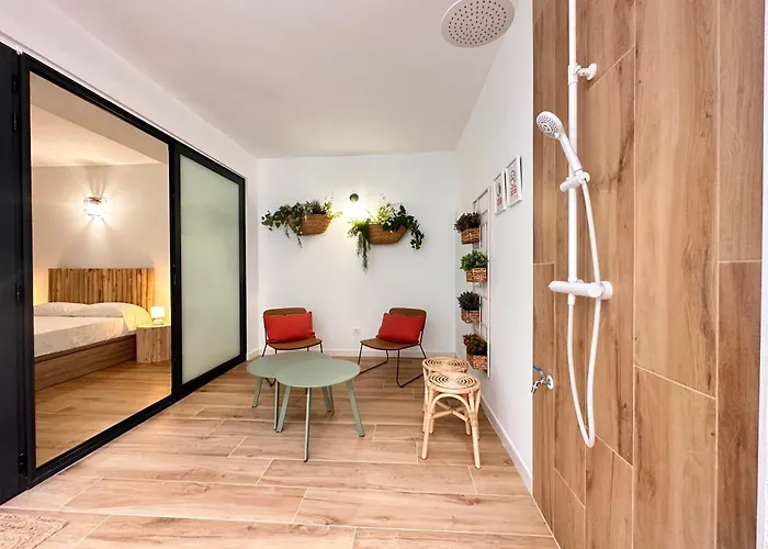 & Ayora * Βαλένθια