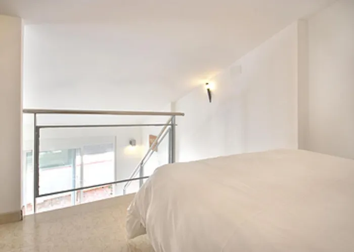 Beds & Breaks Pergolesi شقة *