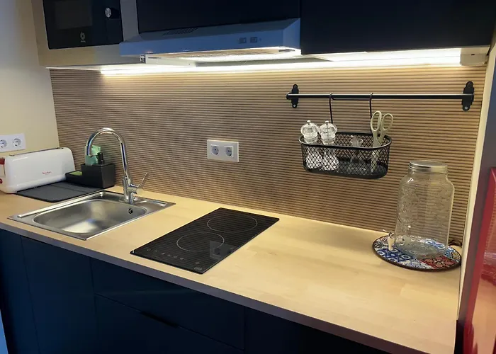 2 Port * فالنسيا