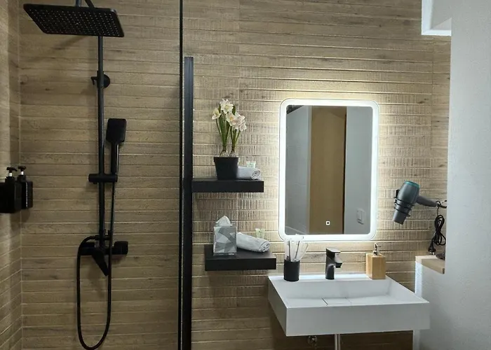 2 Port فالنسيا