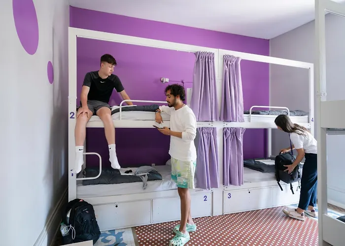 Хостел Purple Nest *