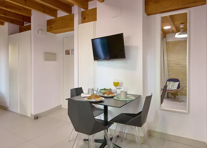 Elegante En Plaza Del Carmen F2 *