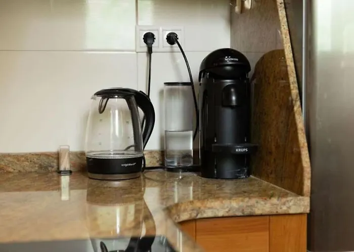 Sleeps 6 Fast Wi-fi 2 Bathrooms *