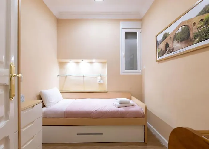 아파트 Sleeps 6 Fast Wi-fi 2 Bathrooms 발렌시아