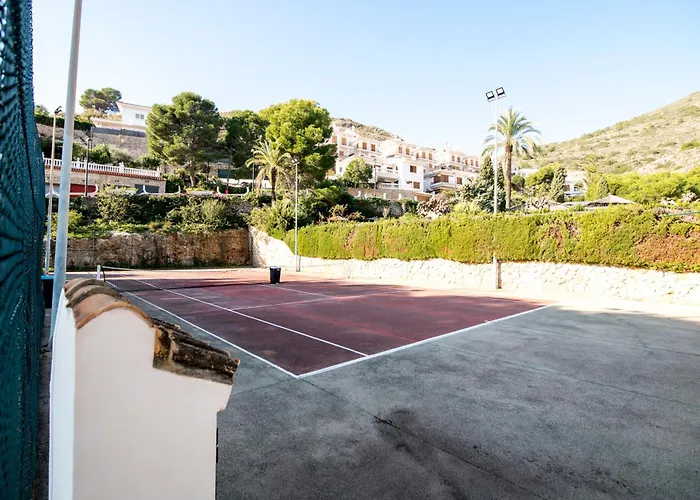 Piscina Urbanizacion De Lujo Cerca Del Mar Valencia