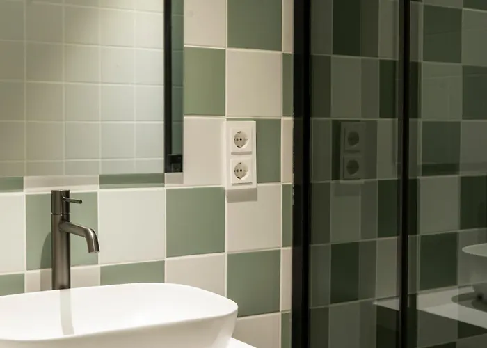 Vlc Host - Reina 168 * 발렌시아