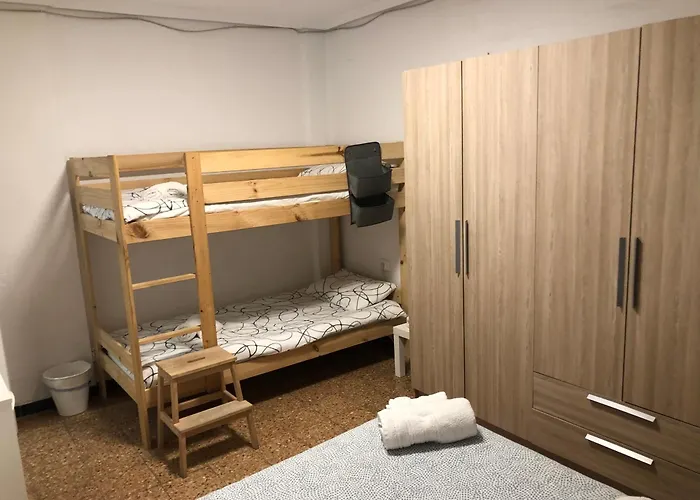 Δωμάτια σε οικογενειακή κατοικία Dos Puerto En Piso Compartido *