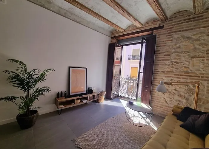 Centrica Y Encantadora Vivienda. * Valencia