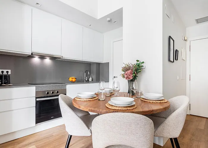 With Gym Pool Free Parking Thehavenescape Apartment *