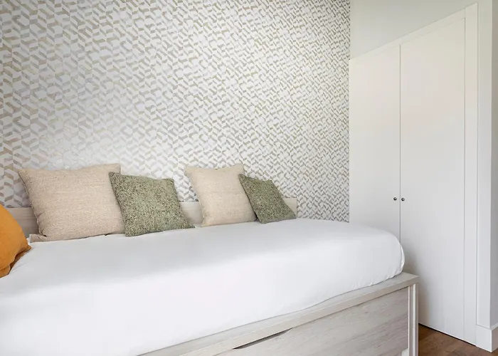 With Gym Pool Free Parking Thehavenescape Apartment