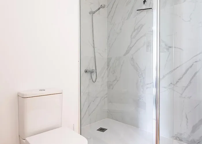 With Gym Pool Free Parking Thehavenescape Apartment