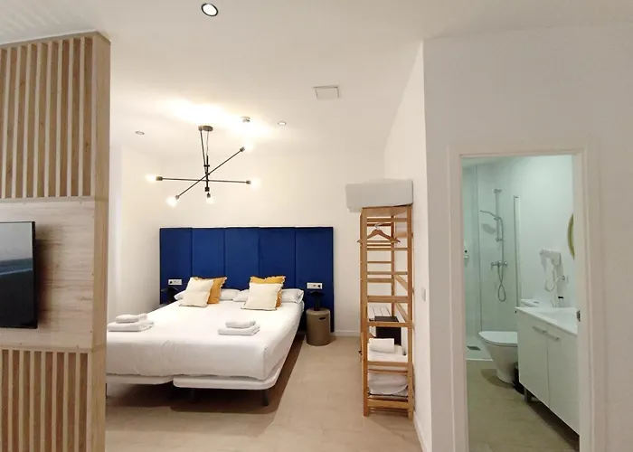 Aparthotel Blanq Marina Suites 4*