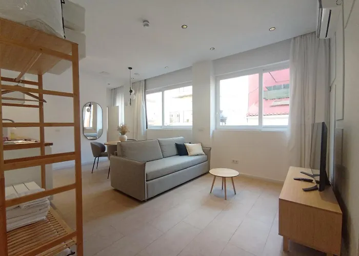 Aparthotel Blanq Marina Suites