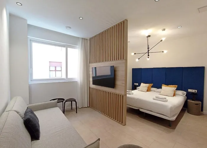 Aparthotel Blanq Marina Suites 4*