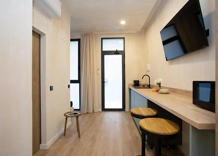 بيت ضيافة Nomad Haux Mestalla 101 فالنسيا